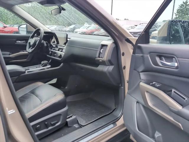 2023 Nissan Pathfinder Platinum 4WD
