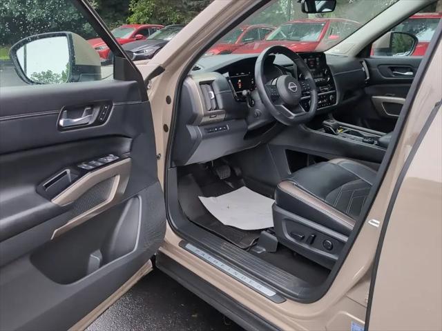 2023 Nissan Pathfinder Platinum 4WD