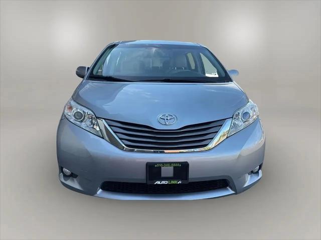 2014 Toyota Sienna XLE V6 8 Passenger for sale in San Leandro, CA