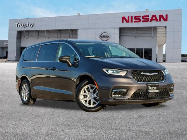 2023 Chrysler Pacifica Touring L for sale in Mesquite, TX