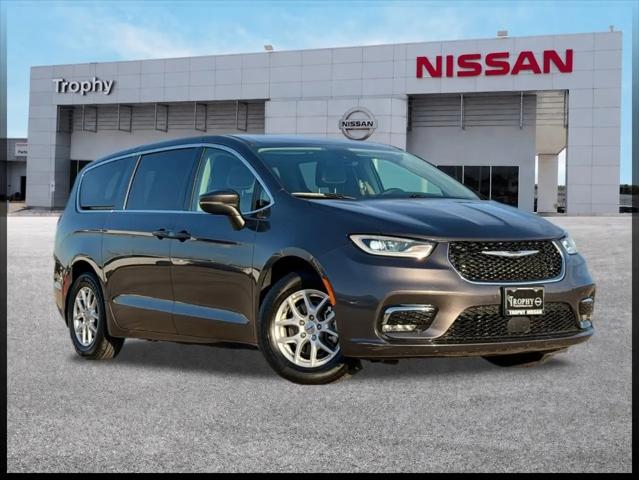 2023 Chrysler Pacifica Touring L for sale in Mesquite, TX