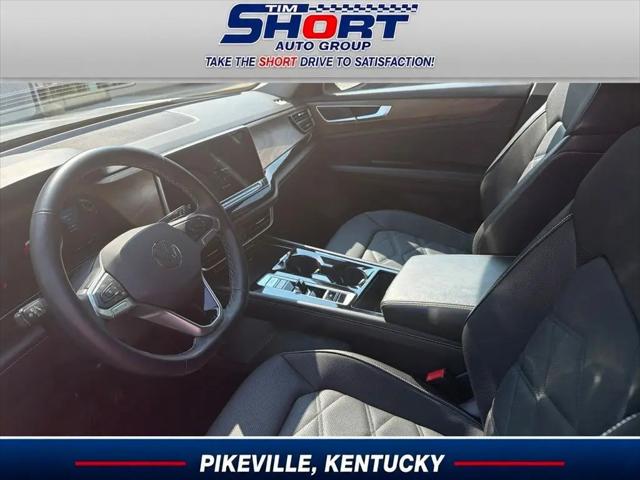2025 Volkswagen Atlas 2.0T SE w/Technology for sale in Pikeville, KY