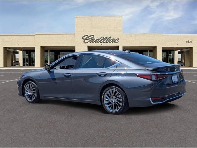 2025 Lexus ES 300h Luxury
