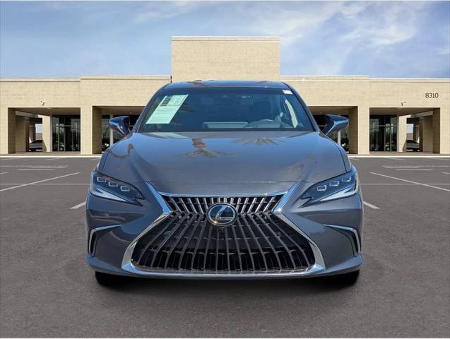 2025 Lexus ES 300h Luxury