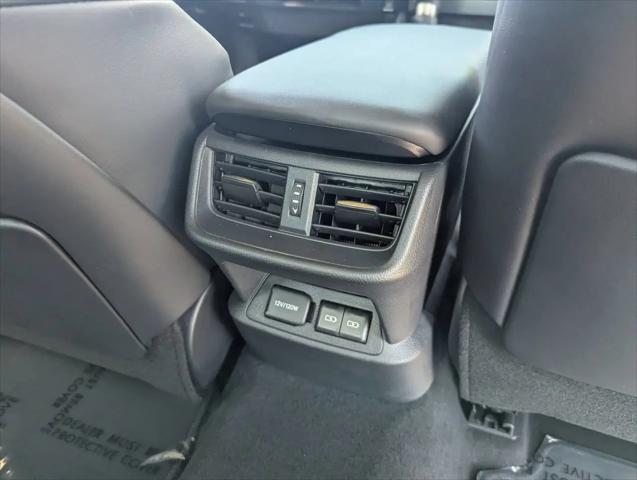 2025 Lexus ES 300h Luxury
