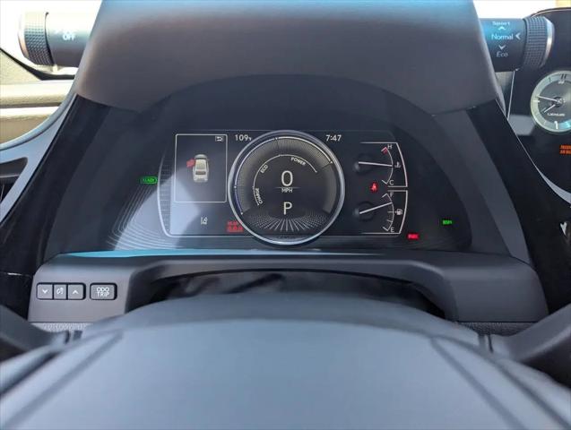 2025 Lexus ES 300h Luxury