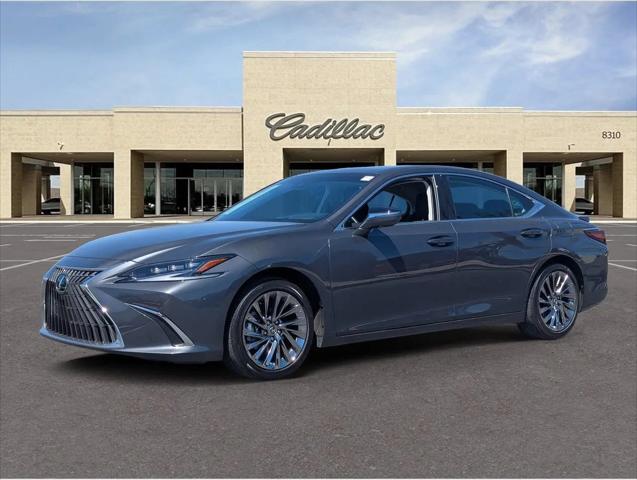 2025 Lexus ES 300h Luxury