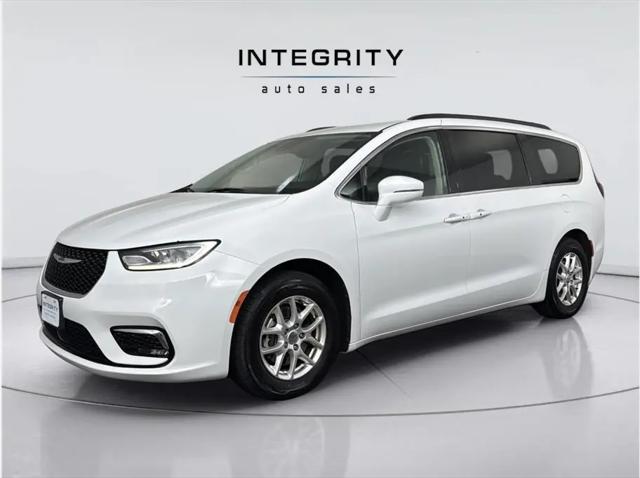 2022 Chrysler Pacifica Touring L for sale in Sacramento, CA