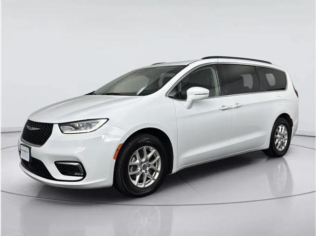 2022 Chrysler Pacifica Touring L for sale in Sacramento, CA