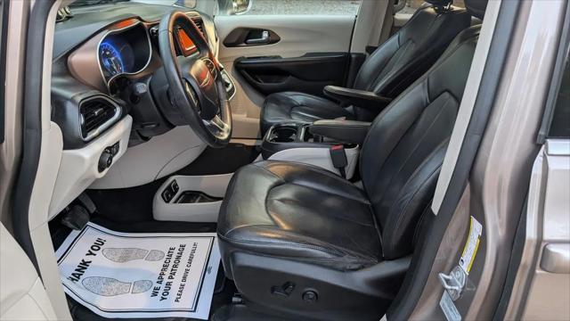 2017 Chrysler Pacifica Touring-L