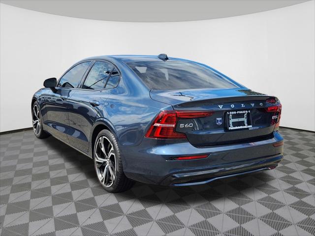 2024 Volvo S60 B5 Core Dark Theme