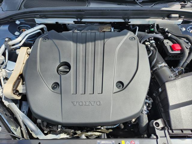2024 Volvo S60 B5 Core Dark Theme