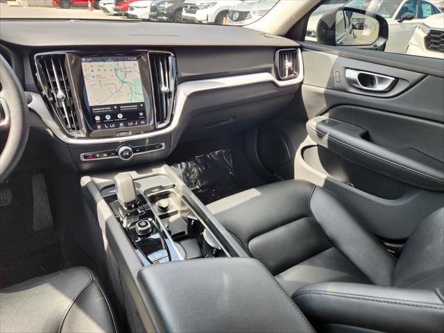 2024 Volvo S60 B5 Core Dark Theme