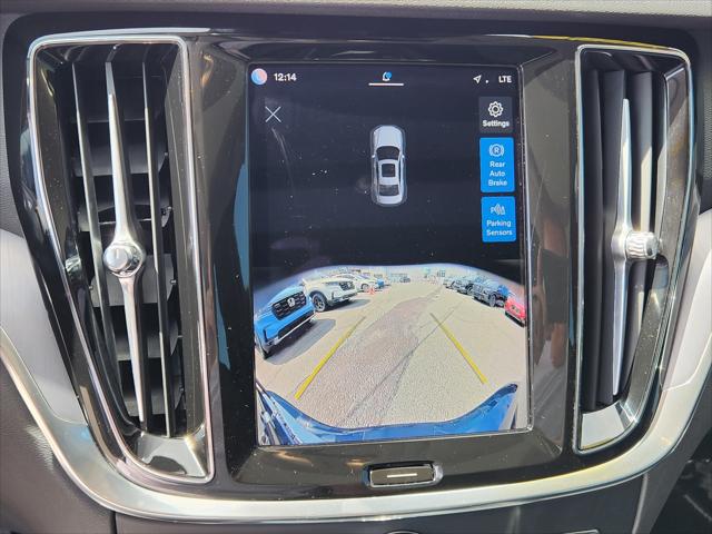 2024 Volvo S60 B5 Core Dark Theme