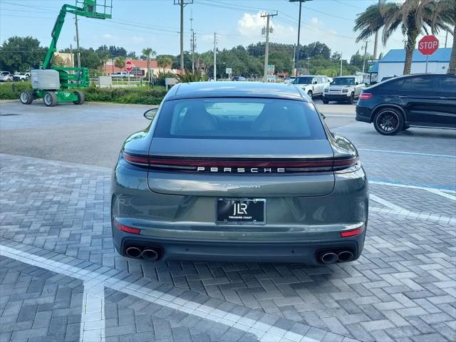 2026 Porsche Panamera 4