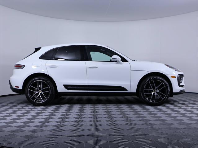 2026 Porsche Macan 4DR AWD
