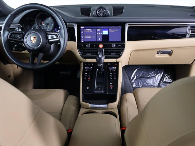 2026 Porsche Macan 4DR AWD