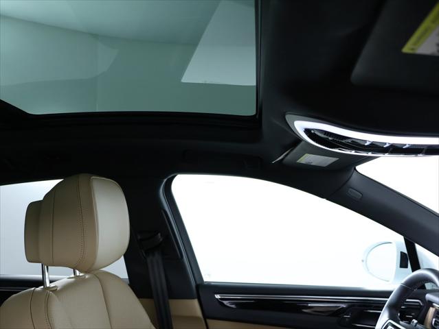 2026 Porsche Macan 4DR AWD