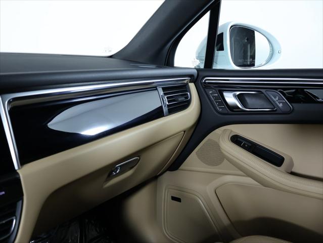 2026 Porsche Macan 4DR AWD