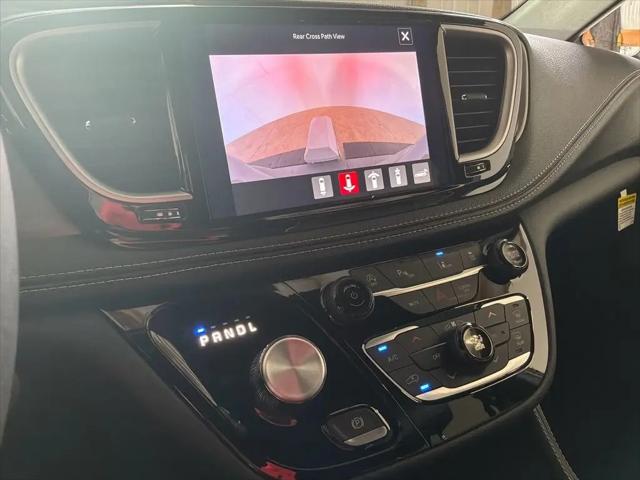 2027 Chrysler Pacifica Limited