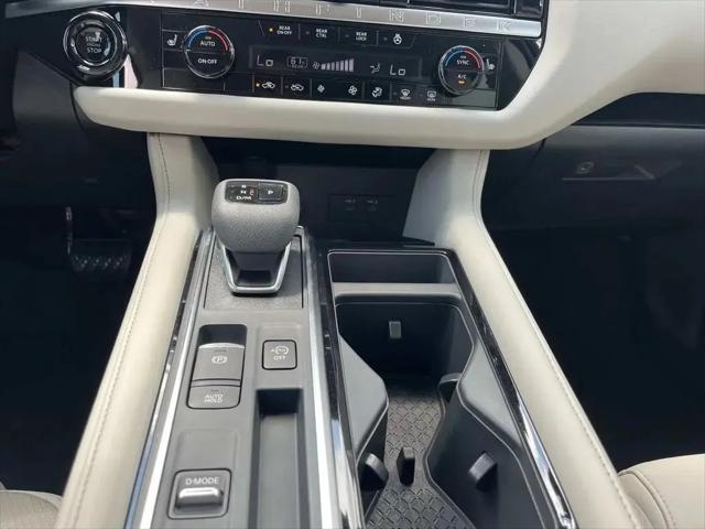 2026 Nissan Pathfinder SL