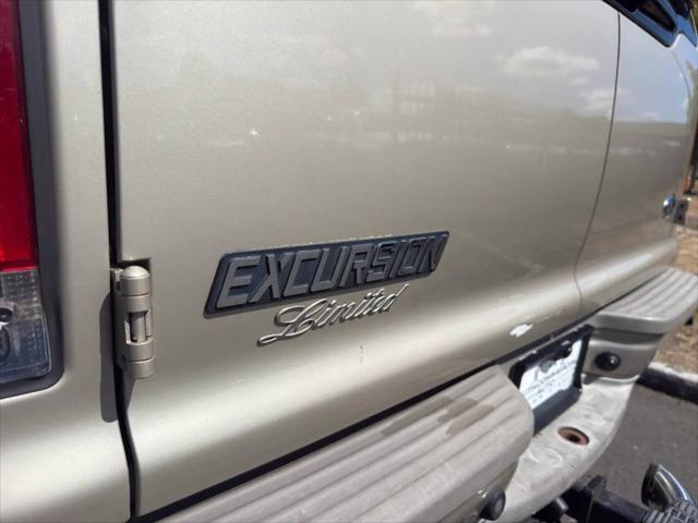 2005 Ford Excursion Limited