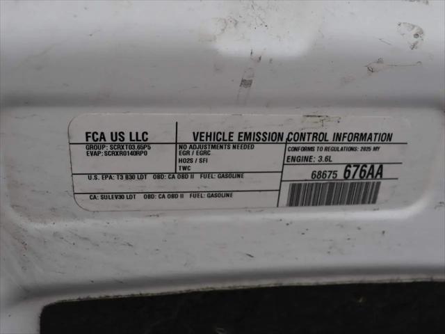 2025 Chrysler Pacifica Select