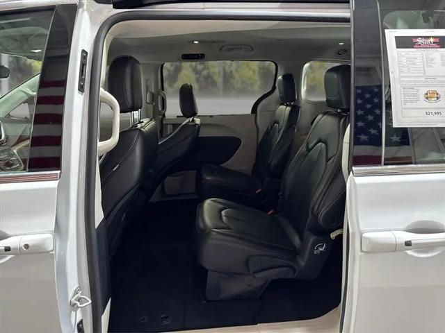 2023 Chrysler Pacifica Touring L