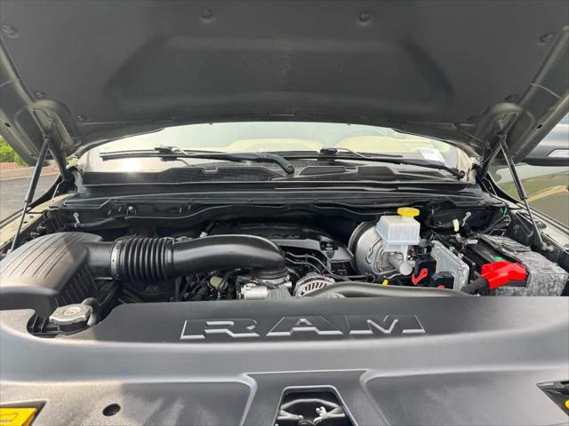 2020 Ram 1500 Big Horn Crew Cab 4x4 5'7" Box