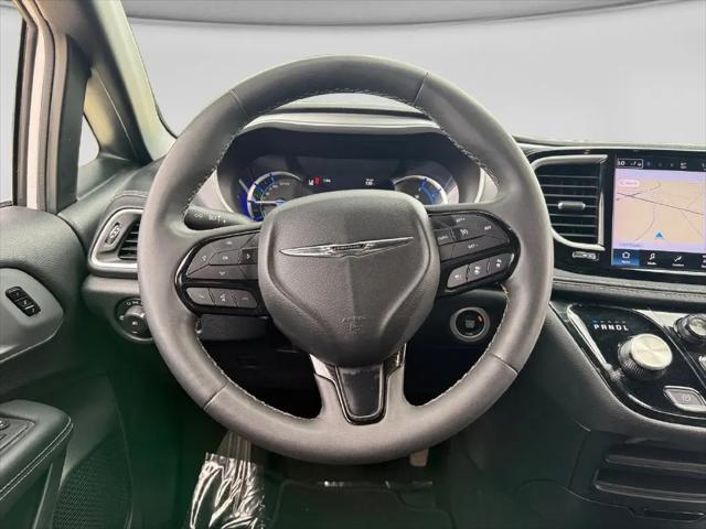 2024 Chrysler Pacifica Hybrid S Appearance Pkg