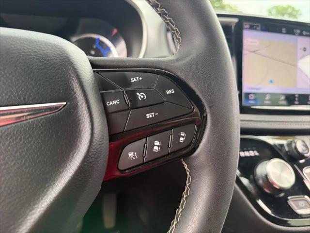 2024 Chrysler Pacifica Hybrid S Appearance Pkg