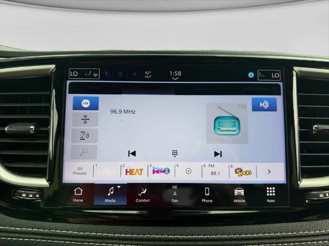 2024 Chrysler Pacifica Hybrid S Appearance Pkg