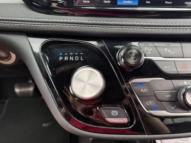 2024 Chrysler Pacifica Hybrid S Appearance Pkg