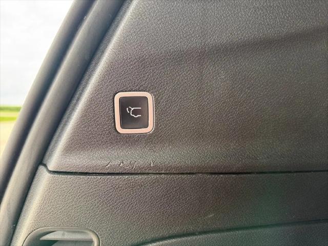 2024 Chrysler Pacifica Hybrid S Appearance Pkg
