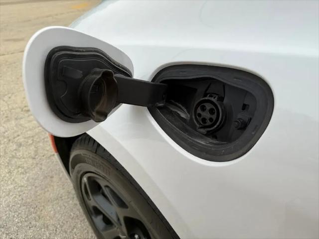 2024 Chrysler Pacifica Hybrid S Appearance Pkg