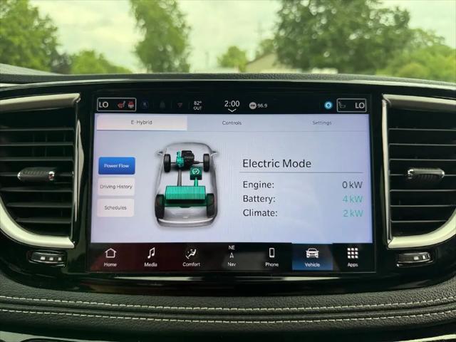 2024 Chrysler Pacifica Hybrid S Appearance Pkg