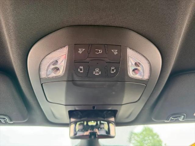 2024 Chrysler Pacifica Hybrid S Appearance Pkg