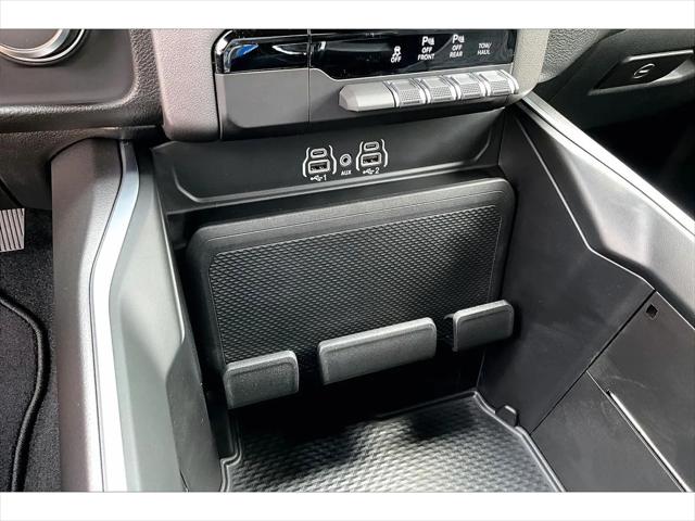 2026 Ram 1500 Express Crew Cab 4x4 57 Box