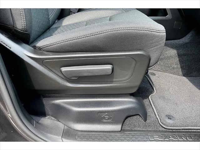 2026 Ram 1500 Express Crew Cab 4x4 57 Box