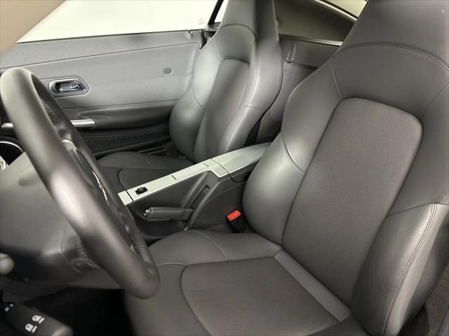 2004 Chrysler Crossfire Base