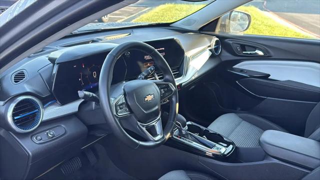 2025 Chevrolet Trax FWD LT