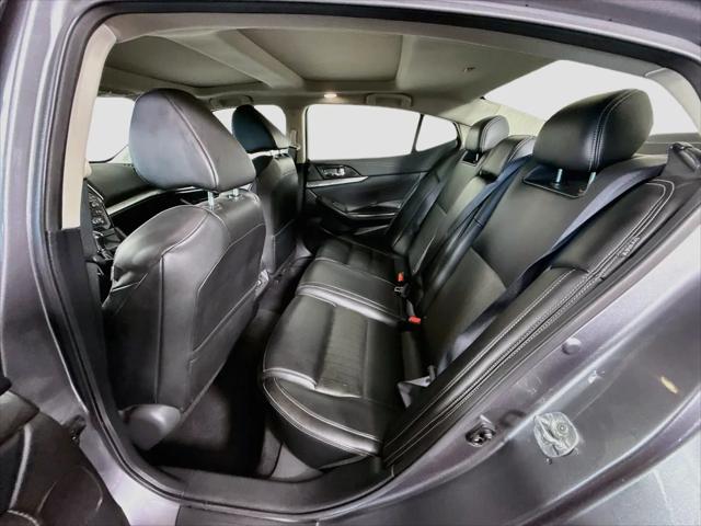 2023 Nissan Maxima SL