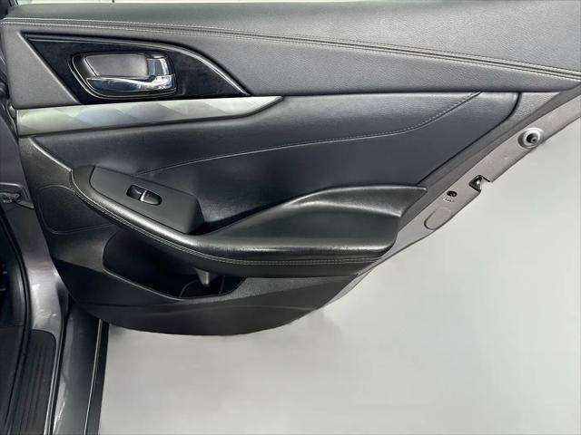 2023 Nissan Maxima SL