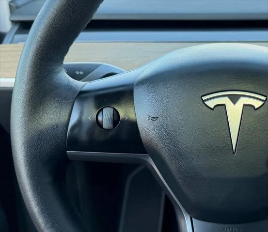 2021 Tesla Model Y Standard Range Rear-Wheel Drive