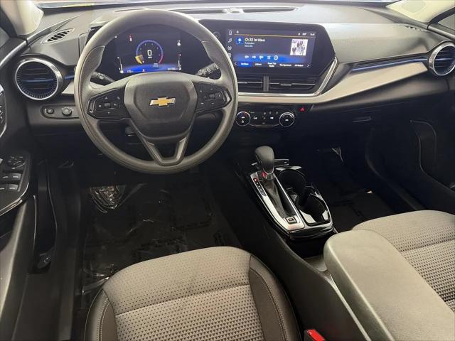 2025 Chevrolet Trax FWD LT