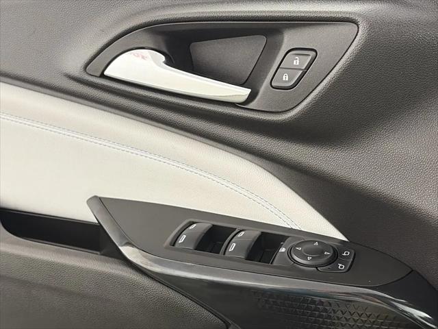 2025 Chevrolet Trax FWD LT