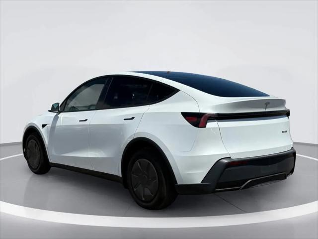 2026 Tesla Model Y Rear-Wheel Drive