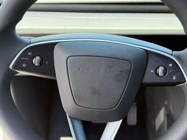 2026 Tesla Model Y Rear-Wheel Drive