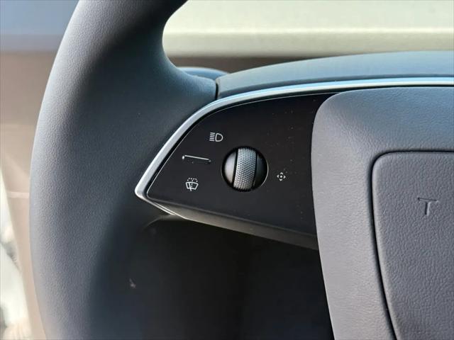 2026 Tesla Model Y Rear-Wheel Drive