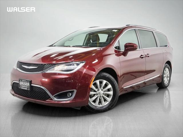 2018 Chrysler Pacifica Touring L for sale in Burnsville, MN